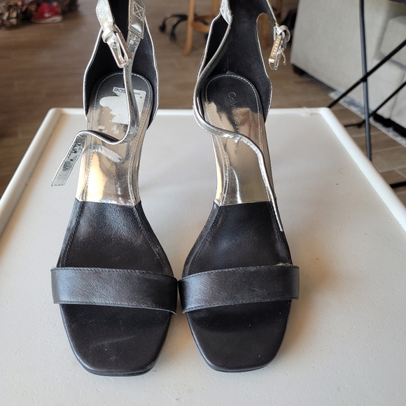 Heels - Picture 2 of 6